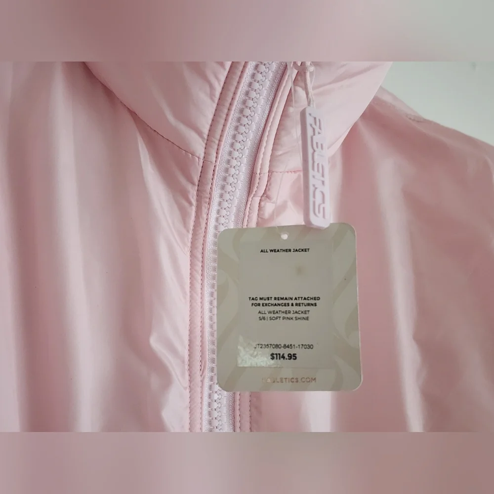*NWT* FABLETICS | All Weather Puffer Jacket | Soft Pink Shine | Small - Picture 5 of 6